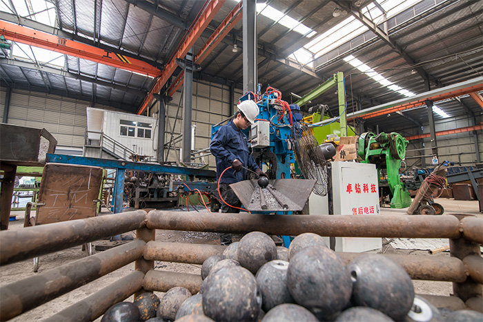 孝感网架配件-螺栓球加工车间